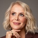 Vânia Martins, em sua foto de perfil profissional